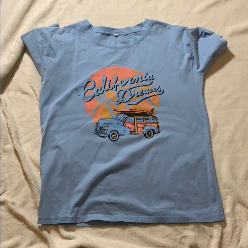 Beautiful summery blue shirt never really worn.✨